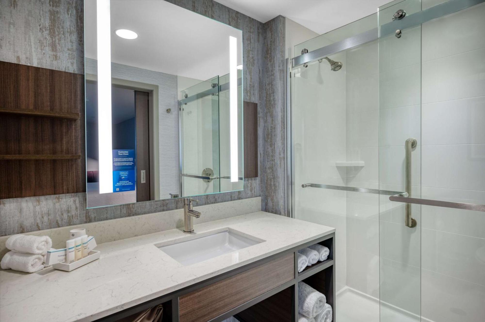 Hilton Garden Inn Boston Logan Airport Eksteriør billede