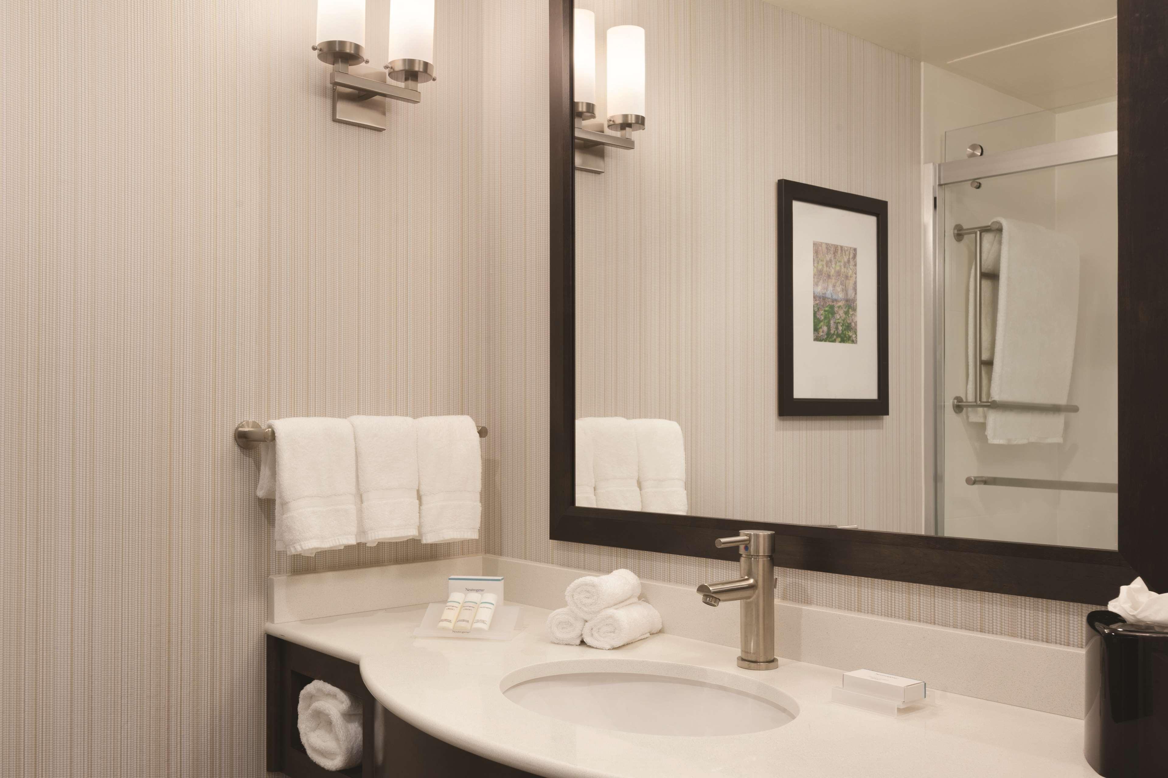 Hilton Garden Inn Boston Logan Airport Eksteriør billede