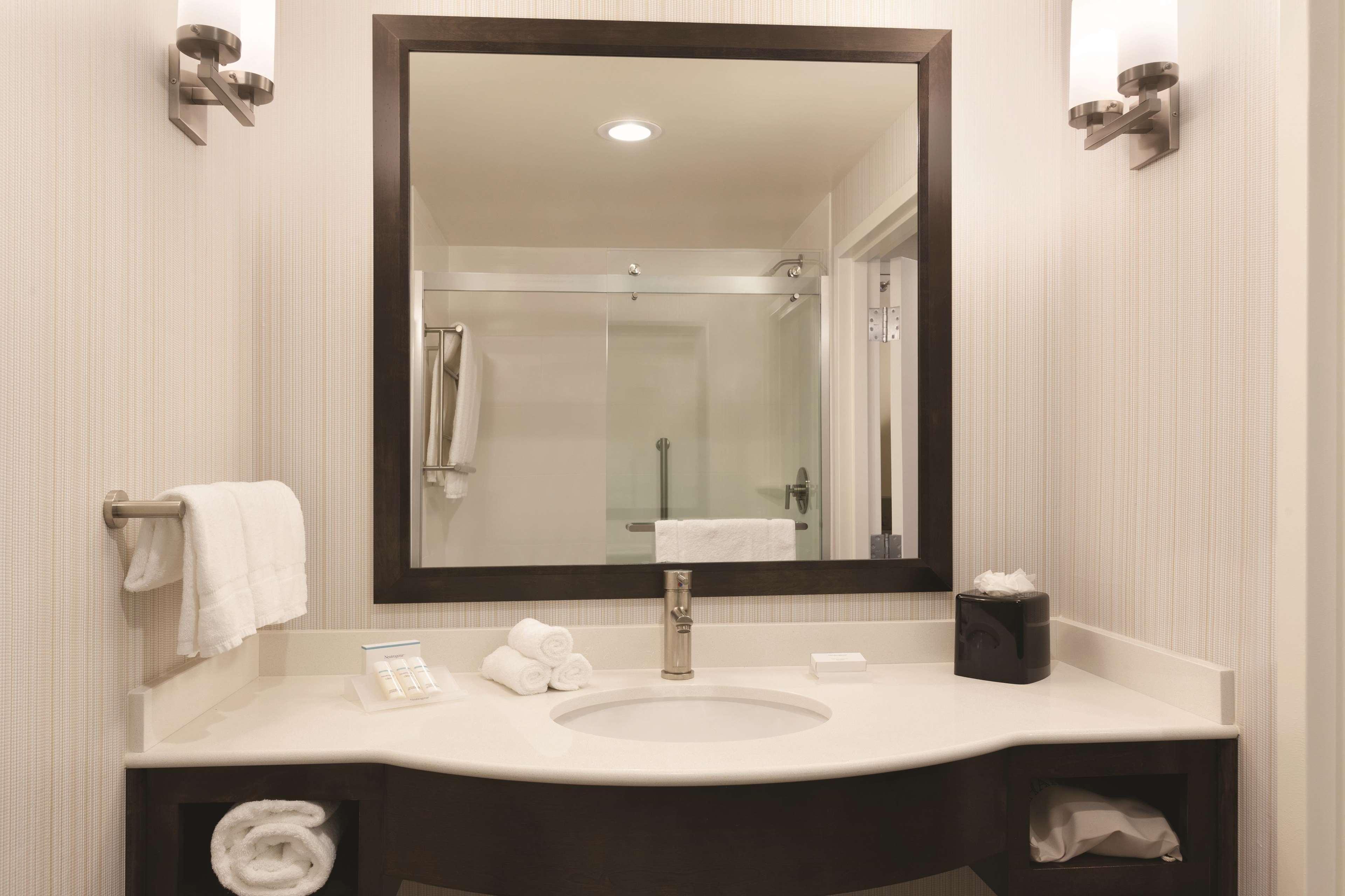 Hilton Garden Inn Boston Logan Airport Eksteriør billede
