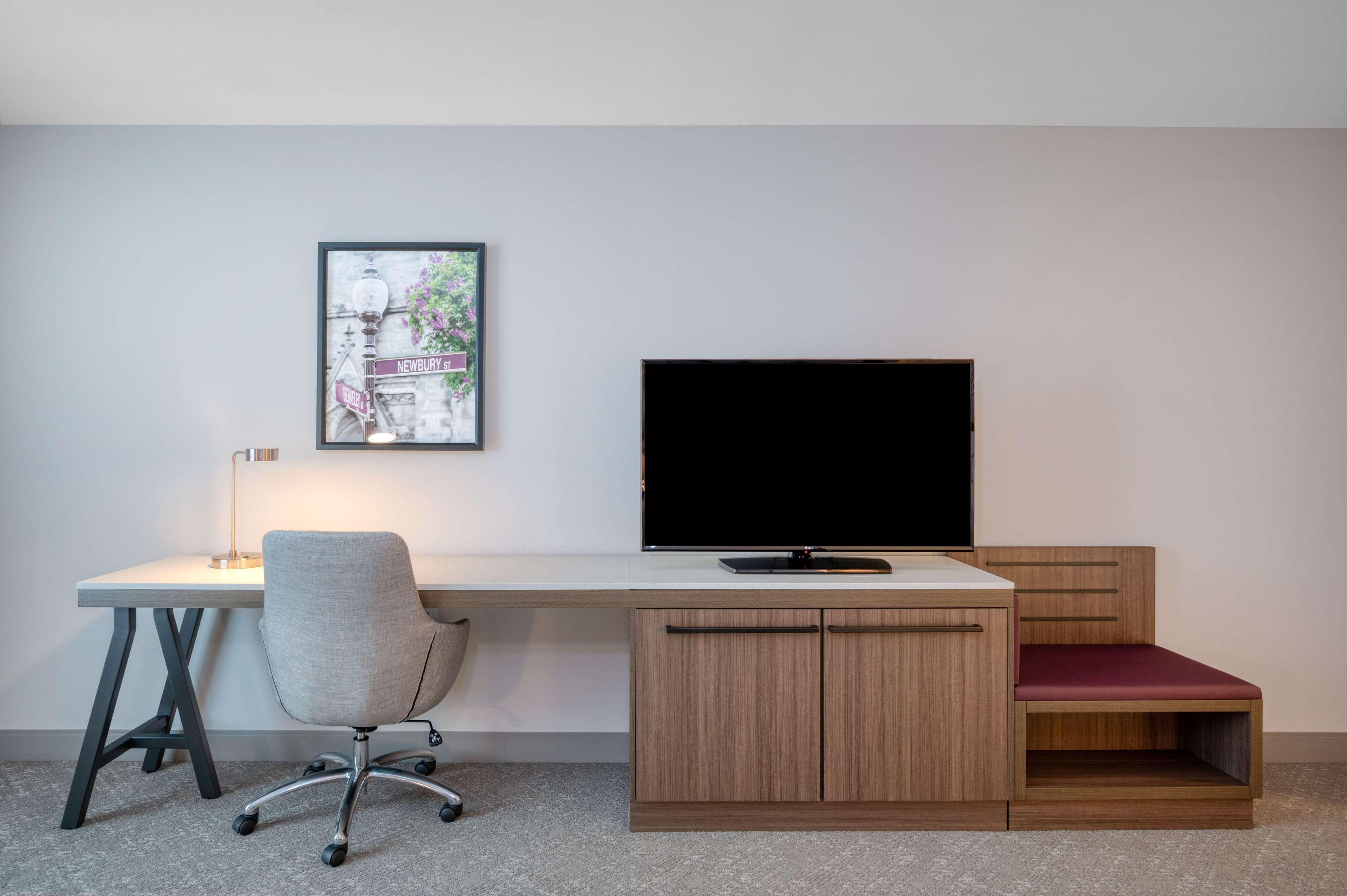 Hilton Garden Inn Boston Logan Airport Eksteriør billede