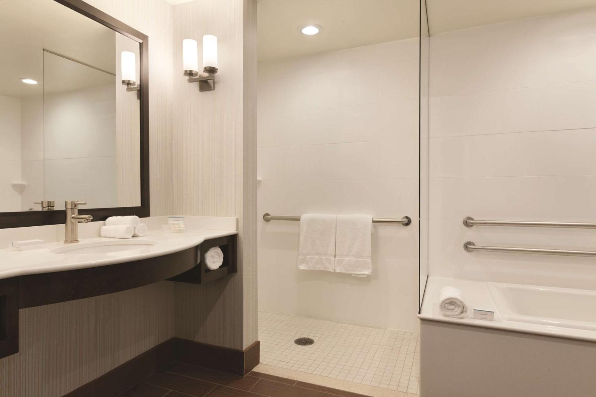 Hilton Garden Inn Boston Logan Airport Eksteriør billede