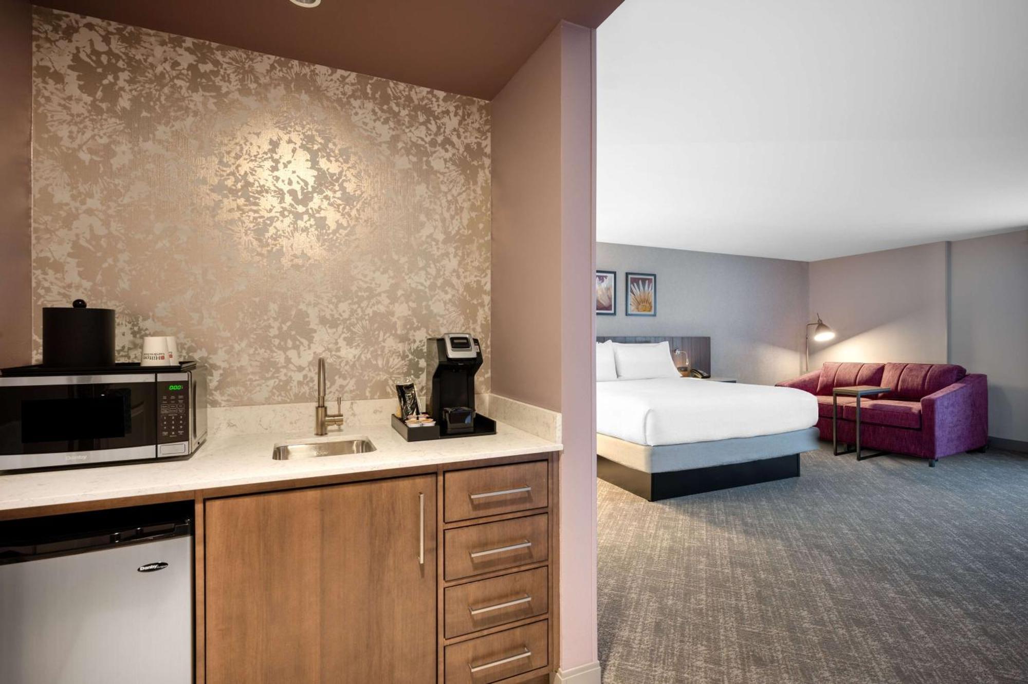 Hilton Garden Inn Boston Logan Airport Eksteriør billede