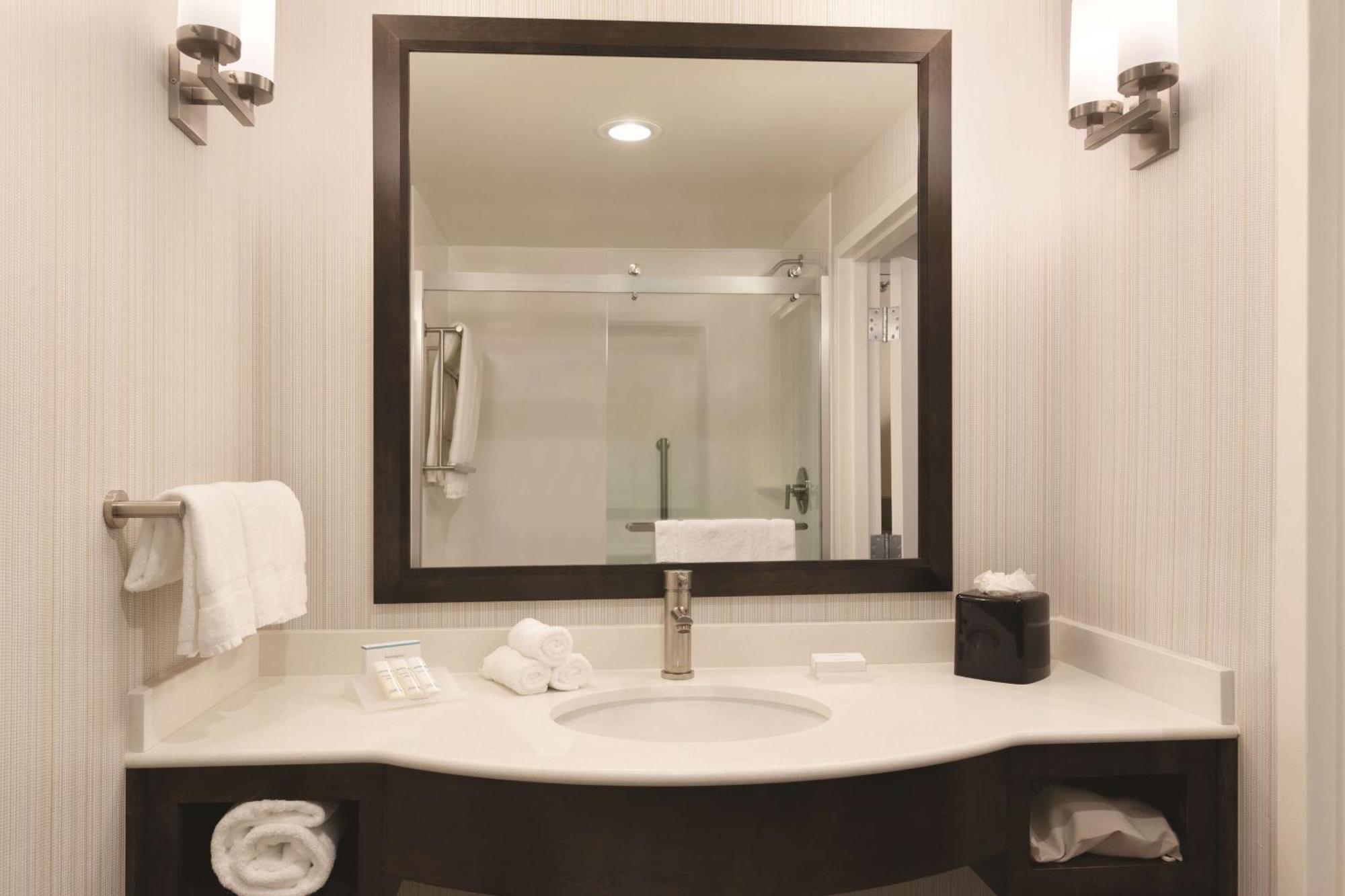 Hilton Garden Inn Boston Logan Airport Eksteriør billede