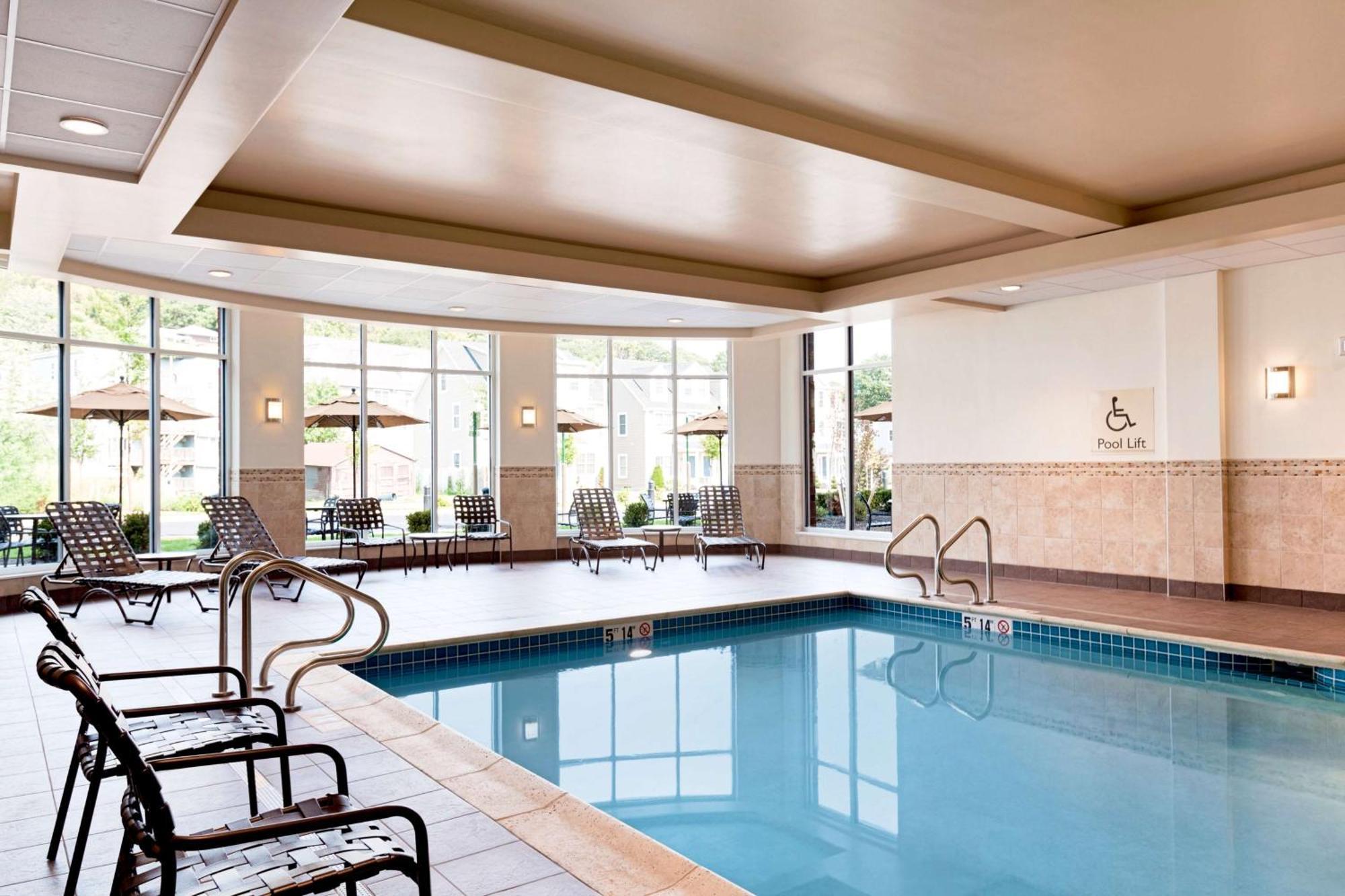 Hilton Garden Inn Boston Logan Airport Eksteriør billede